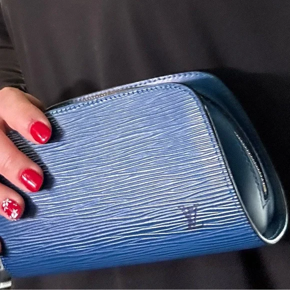 Louis Vuitton Dauphine Epi Toledo Blue Cosmetic Bag - Picture 8 of 11